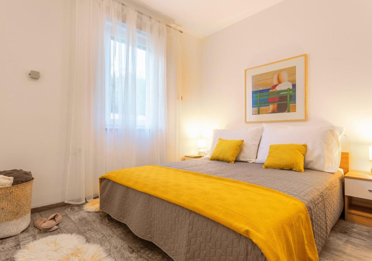 Apartman Olive Supetar Exteriér fotografie
